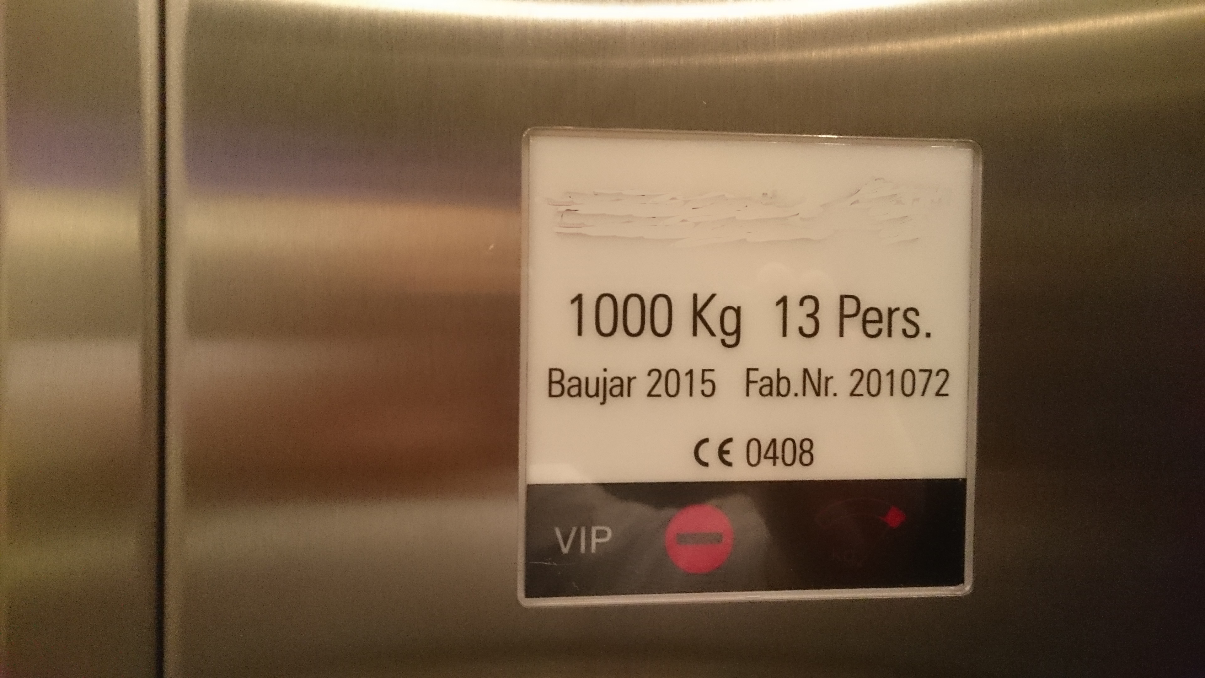 Neue Beschilderung Glaslift